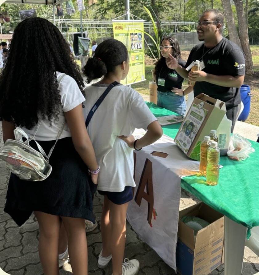 Equipe do Projeto Maná em ação com a comunidade